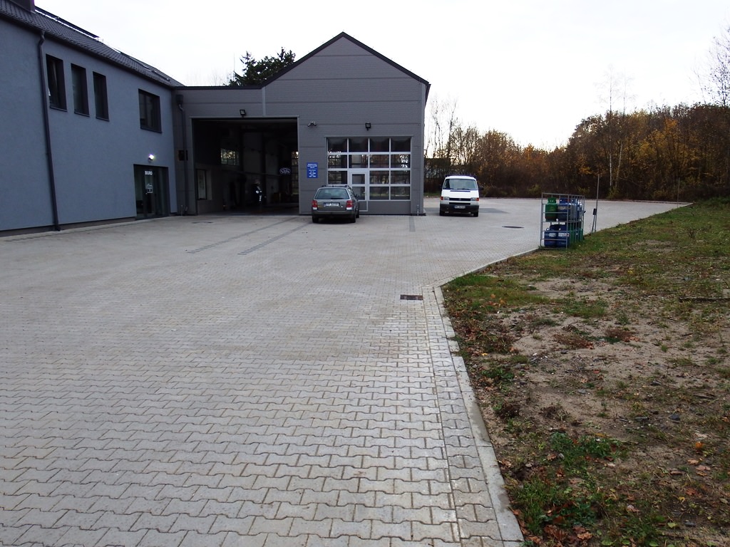 LAWECKI021